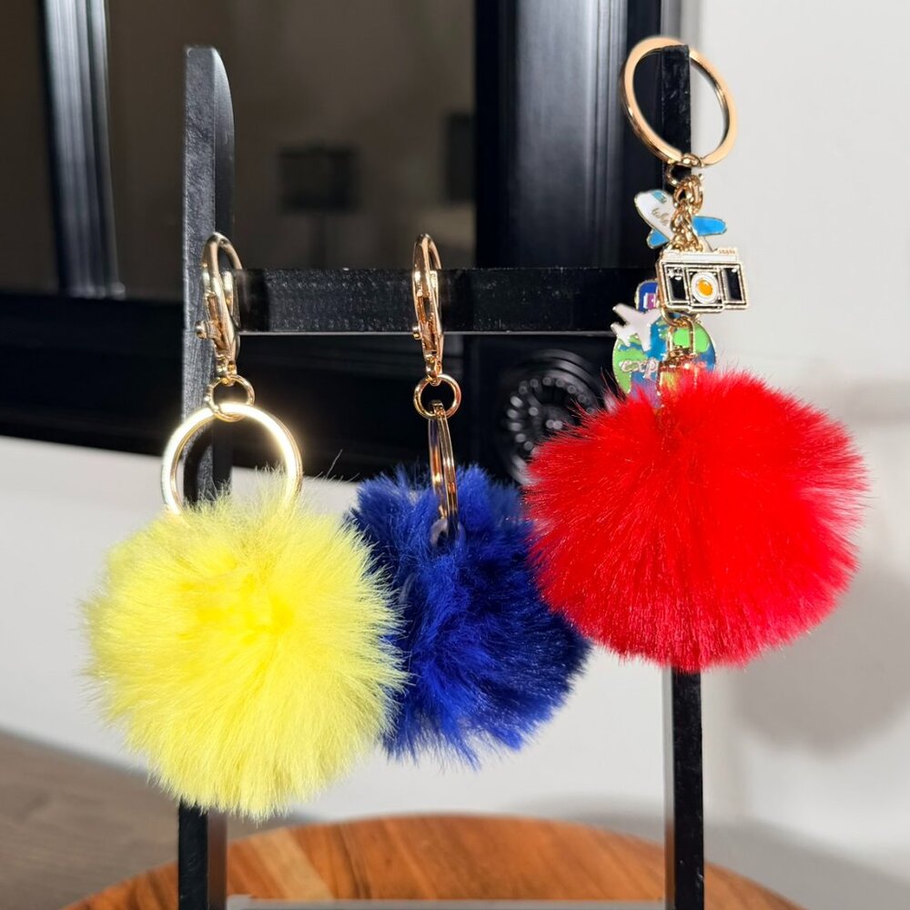 Southwest Airlines -Inspired Scarf & Bag Charm Set – Crew Bag Accessory - Picture 5 of 12